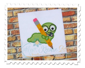 鉛筆で描いた本の虫のアップリケ