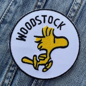 Woodstock (6) Broderad lapp med applikation, strykbar