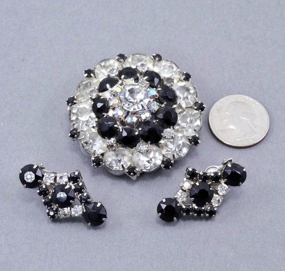 Vintage Black and Clear Rhinestone Flower Cluster… - image 3