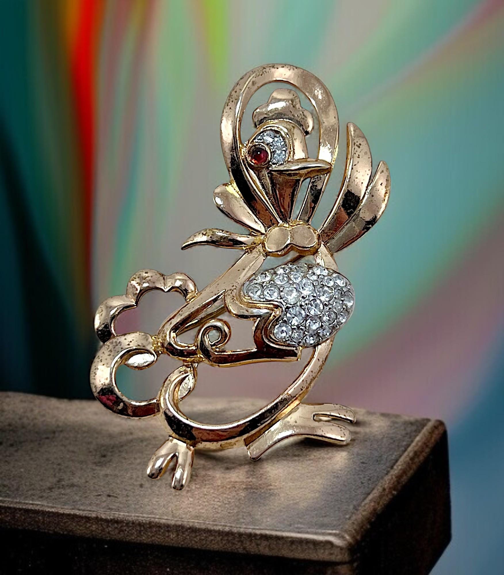 Crown TRIFARI Vintage 1948 Gold Trifanium Mother Goose Brooch Pin 