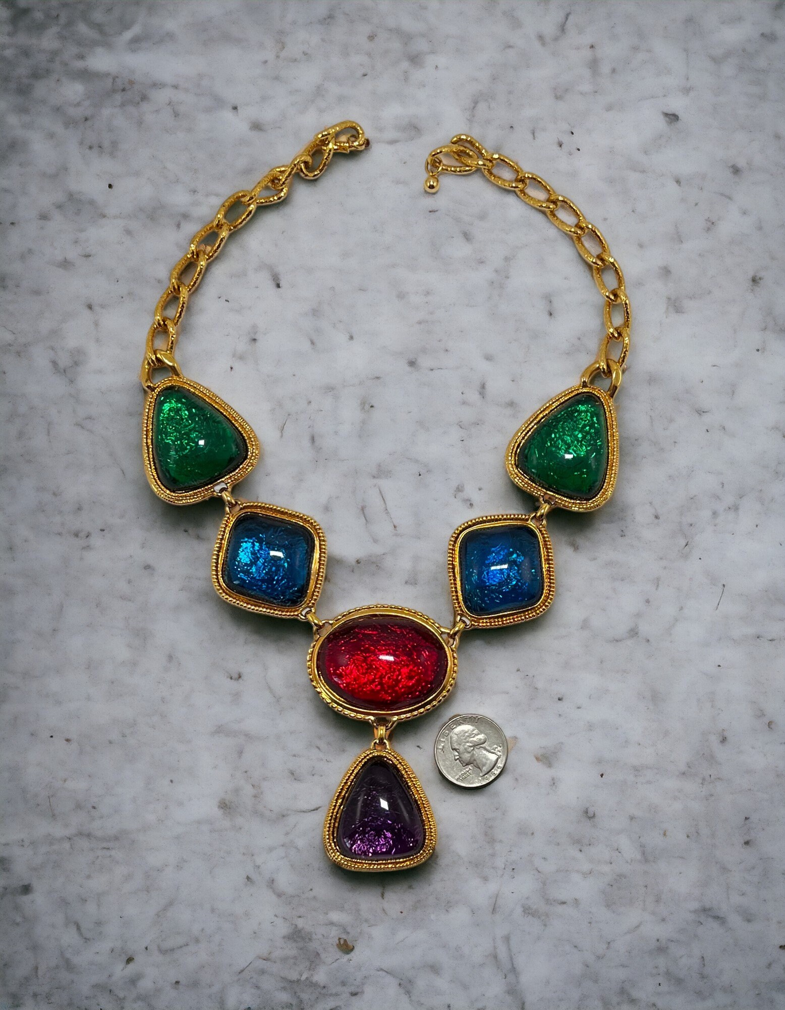 KJL for AVON ケネスジェイレーン ライオン パール ネックレス　刻印 vtg. KJL for Avon Kenneth Jay Lane Faux Pearl lion clasp