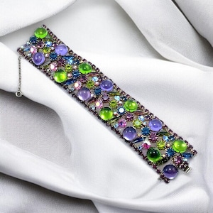 Chanel Crystal Brooch CC Logo Multicolor Gold Metal Small