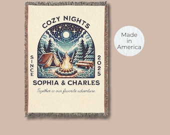 Manta de camping personalizada, manta tejida personalizada con flecos, idea de regalo, tienda de campaña para aventuras al aire libre, diseño rústico, cabaña, recuerdo familiar, montaña
