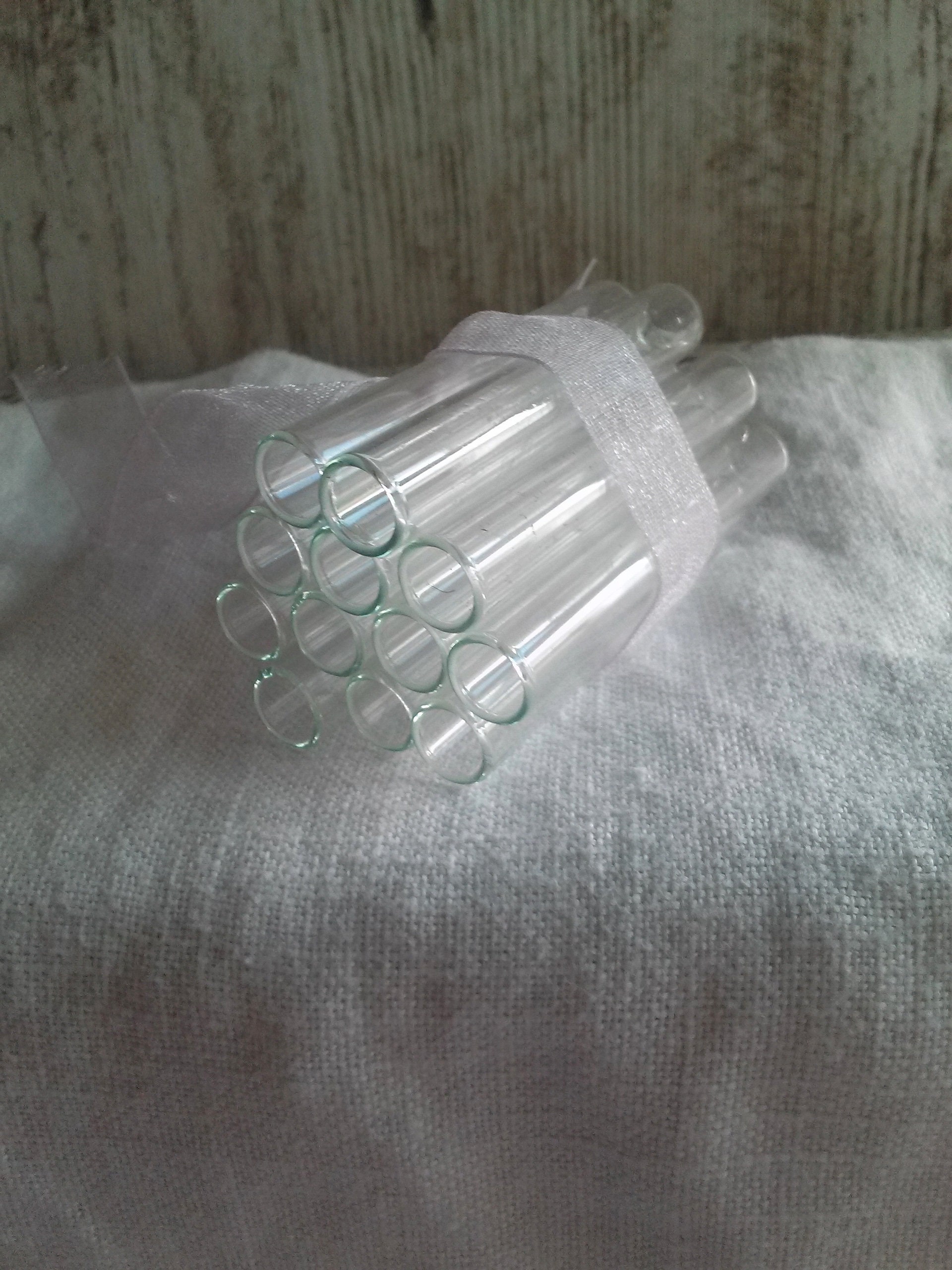 Water Tube with Clear Cap 50 Per Package Water Tubes Flowers Shape Edge -  China Flower Water Tubes and Water Tubes Flowers price