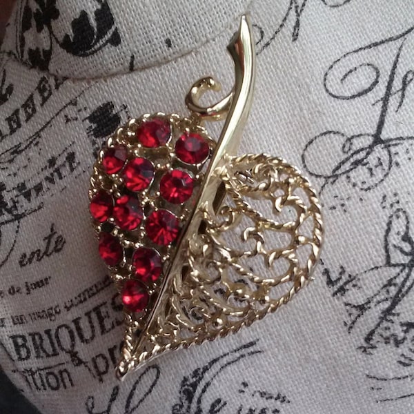 Vintage Heart Shaped Leaf Brooch with Red Rhinestones Leaf Brooch Red and Gold Brooch Vintage Costume Jewelry Collectible Jewelry Re-purpose