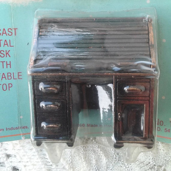 Vintage Holly Hobbie Die Cast Metal Roll Top Desk With Holly Hobbie Die Cast Metal Roll Top