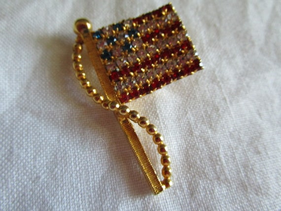 Stars & Stripes Vintage Flag Brooch Patriotic American Flag Brooch