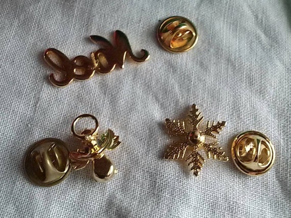 Vintage Christmas Scatter Pins Trio of Christmas … - image 3