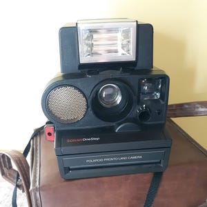 Polaroid Pronto One Step Land Camera Vintage &quot;AS IS&quot; Includes ITT Magic Flash and Camera Bag