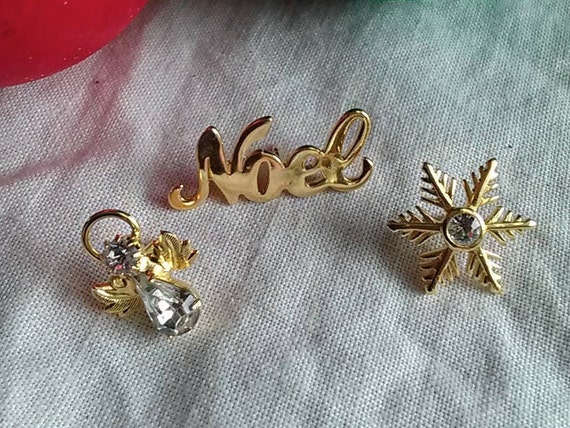 Vintage Christmas Scatter Pins Trio of Christmas … - image 5