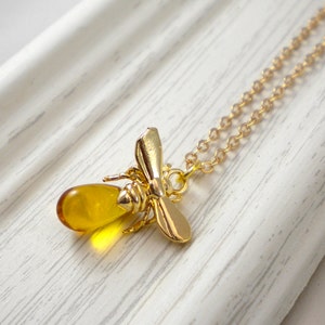 Honey bee necklace, bumble bee, queen bee, golden bee necklace
