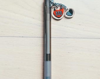 Y2K Pen with Cartoon Style Dangle Charms | trashb0t street art