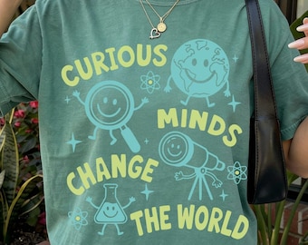 Camiseta de regalo para profesores de ciencias, camiseta para el aula STEM, camiseta gráfica de mentes curiosas, camiseta para profesores de vuelta al cole, regalo para amantes de la ciencia de Comfort Colors