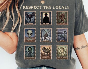 Camiseta "Respeta a los locales" sobre criptidos, regalo para amantes de los criptidos, camiseta de Mothman y Bigfoot, camiseta paranormal, camiseta de criptozoología Comfort Colors.