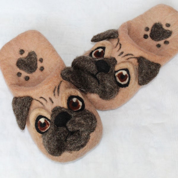 Handmade wool flat shoes, felting, felted animals, gift, Pug dog premium unisex slippers, Dutch Mastiff clogs, Chinese Pug, toy dogslippers,