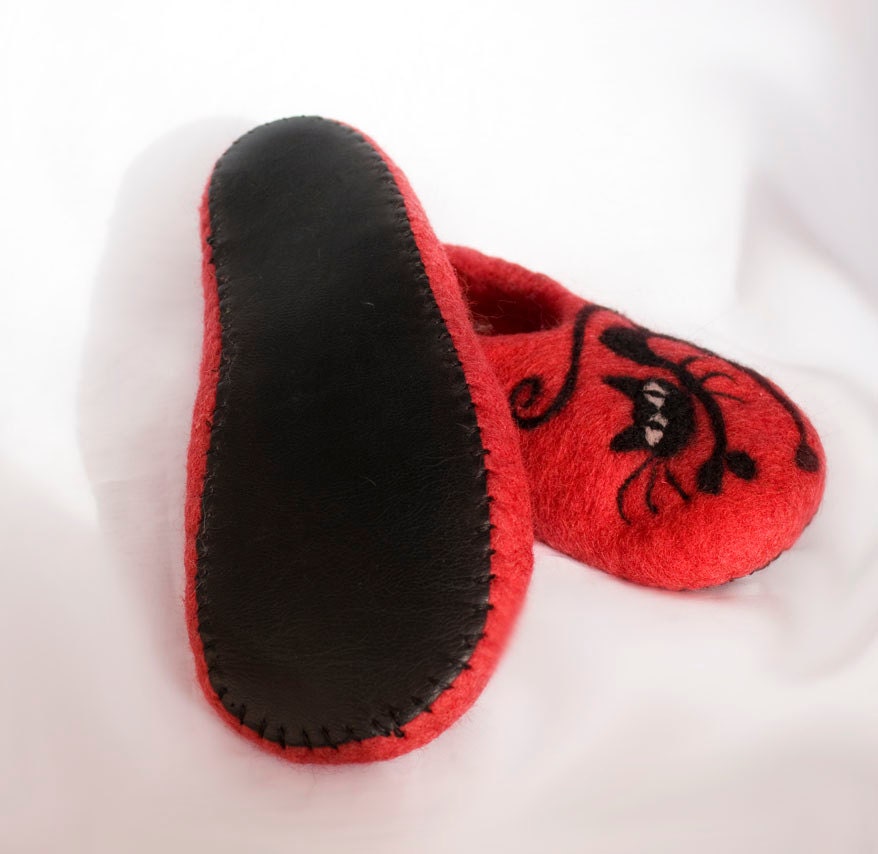 felt cat slippers