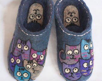 Felted slippers for women - natural women's house slippers - cat lovers gift - natural woolen clogs