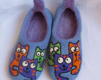 Felt slippers/ felted slippers/ wool slippers/ Cats/ women's shoes/ slippers/ cat lovers gift/ cat slippers