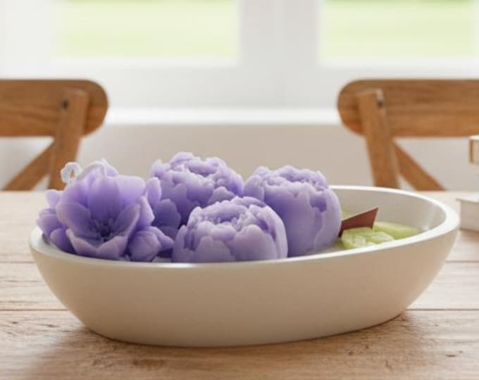 Sculptural Lavender Scented Soy Candle: Floral Arrangement in White Dish