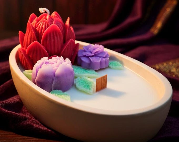 Handcrafted Lotus & Peony Soy Wax Candle - Botanical Floral Sculpture
