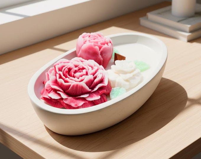 Handcrafted Floral Soy Wax Candle: Botanical Art Decor in White Dish