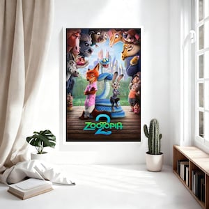 Puede incluir: P&oacute;ster enmarcado de "Zootr&oacute;polis 2" con personajes animados. El p&oacute;ster muestra un zorro con camisa rosa y un conejo, con una serpiente azul en el centro. El t&iacute;tulo "Zootr&oacute;polis 2" est&aacute; en la parte inferior.