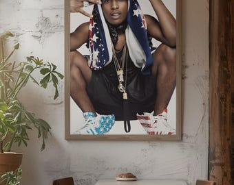 Poster di ASAP Rocky con la bandiera degli Stati Uniti / Quadro da parete con icona della moda hip hop / Stampa fotografica di rapper streetwear / Decorazione a tema rap / Regalo per i fan di ASAP Rocky