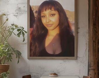 Poster PinkPantheress Sunset Selfie / Quadro da parete con pop star britannica / Stampa ritratto estetico / Decorazione con icona della musica indie / Regalo per fan