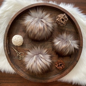 Faux Fur, Pom, Pom Pom, Pompom | Smokey Grey