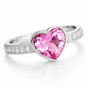 Anillo de plata de ley con zafiro rosa en forma de corazón y circonita cúbica