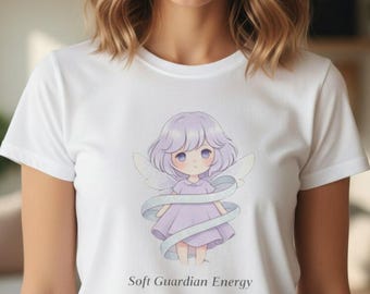 Lumi Guardian Sommer T-Shirt | Pastell Fantasy Aesthetic Tee | Niedliches weiches magisches Charakter-Shirt | Gemütliche Minimal Wear