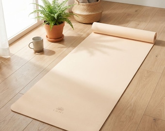 Neutral Minimalist Yoga Matte - Beige Luxus Fitness Matte mit dezentem Logo, Pilates & Meditation Matte