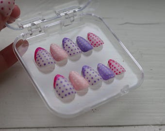 ¡Puntillas de lunares a presión!