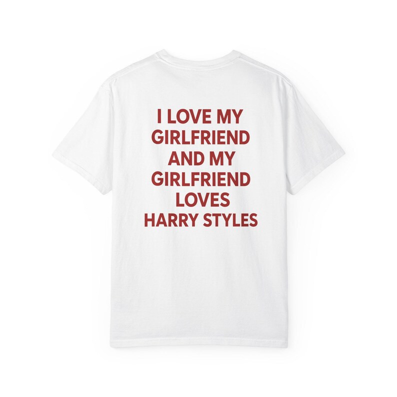 Amo a mi novia y mi novia ama a Harry Styles (Camiseta), Camiseta divertida para novio, Camiseta Comfort Colors, Camiseta sarcástica para citas, Unisex imagen 2