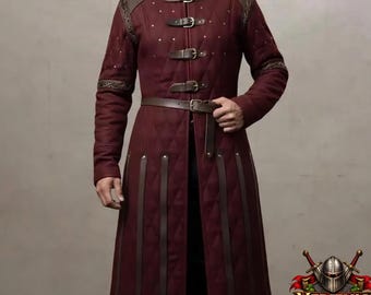 Mittelalterliches Gambeson Rüstungskostüm mit Besatz aus braunem Leder