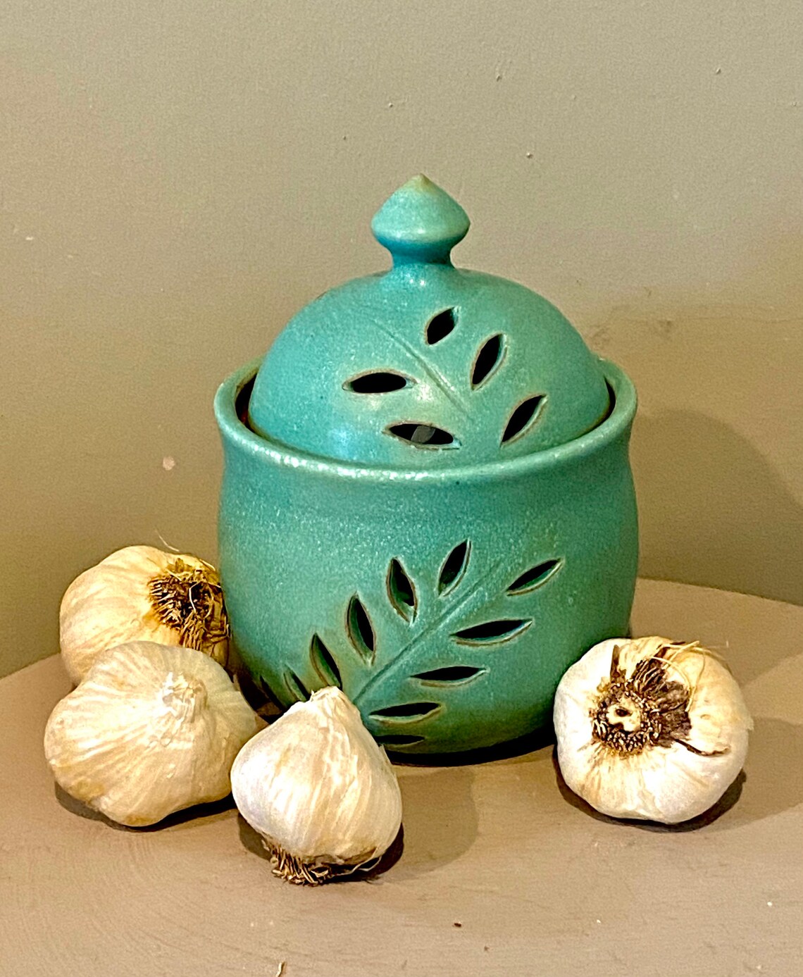 Garlic jar large / garlic keeper/ turmeric keeper/ garlic Etsy