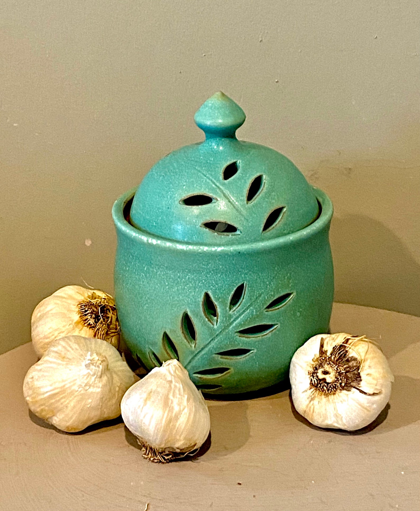 Garlic jar large / garlic keeper/ turmeric keeper/ garlic Etsy