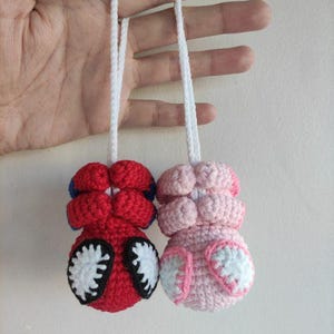 Crochet Spider Couple Keychain, Cute Hero Keychain From Mirror, Spider Decoration, Spider Amigurumi, Gifts For Him Her, Valentine Gift