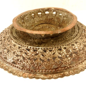 Vintage Ornate Hammered Copper Pedestal Bowl, 15 diameter c.1970s Rustic Metal Bowl, Large Fruit Bowl image 5
