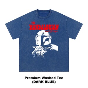 Op de afbeelding: Set van drie keramische mokken met een gespikkelde, matte afwerking. De mokken zijn in cr&egrave;me, lichtgrijs en donkergrijs. Elke mok heeft een eenvoudig, minimalistisch ontwerp.