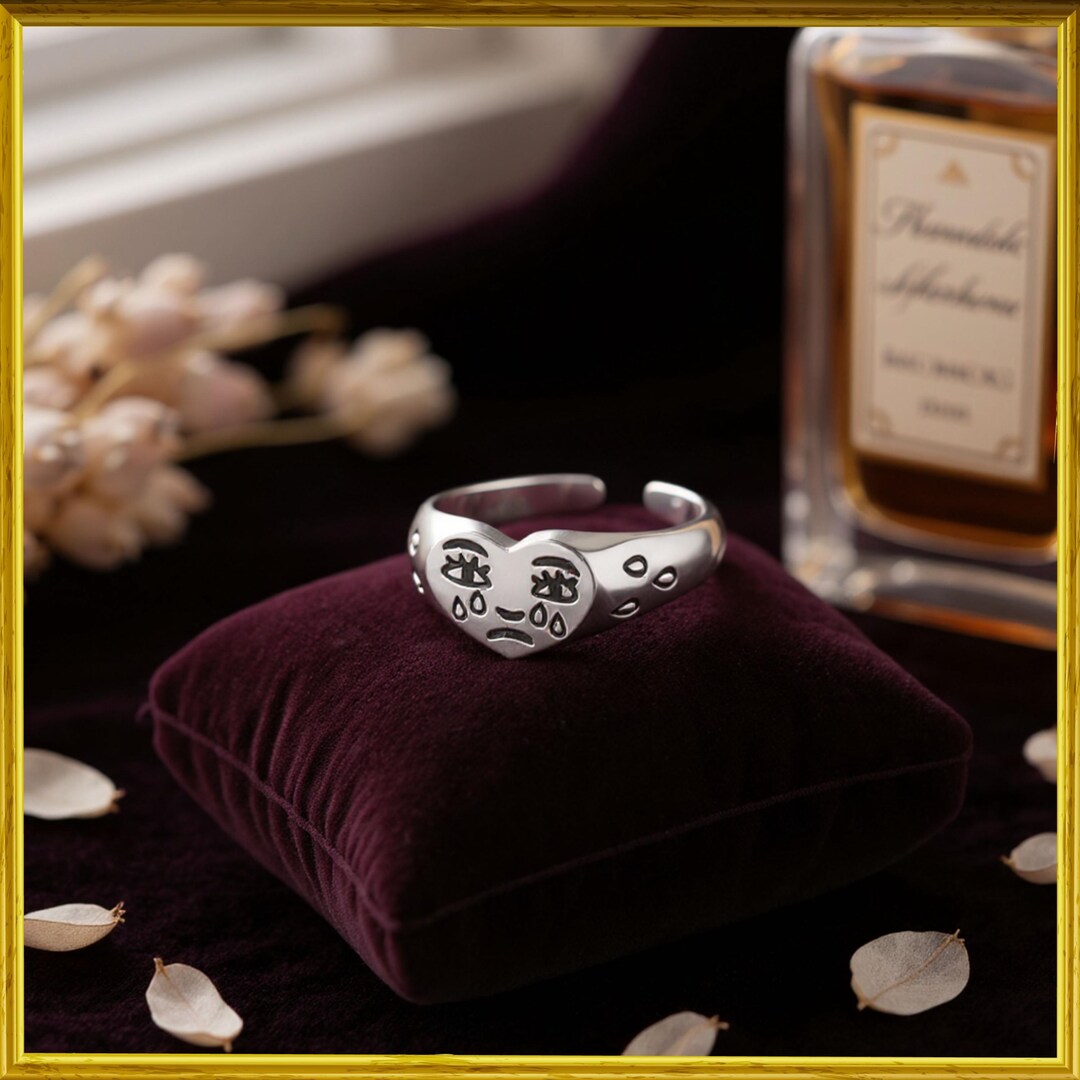 Retro Heart Crying Face Ring | Silver Gothic Punk Open Ring for Women ...
