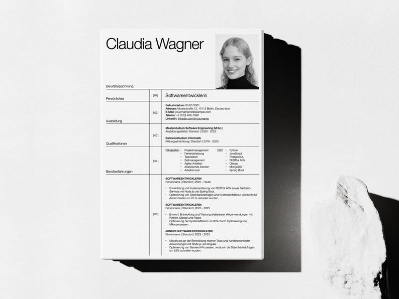 Minimalistische Lebenslauf Vorlage Deutsch mit modernem, kreativem und schlichten Design, ideal für professionelle Bewerbungen. Diese professionelle Bewerbungsvorlage ist vollständig bearbeitbar in Mac Pages und Canva und eignet sich für kreative, moderne und strukturierte Lebensläufe. Inklusive passendem Anschreiben, ATS-freundlich, übersichtlich gestaltet und perfekt für Bewerber, die mit einer klaren, eleganten und professionellen Lebenslauf Vorlage überzeugen möchten