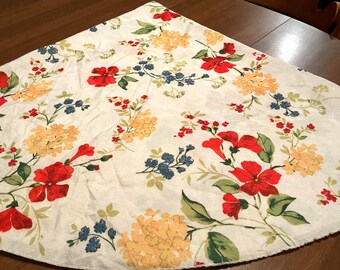 70 inch Round Polyester Tablecloth from Home Studio