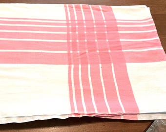 Vintage 1950s Kitchen Tablecloth. 100% Cotton Fabric