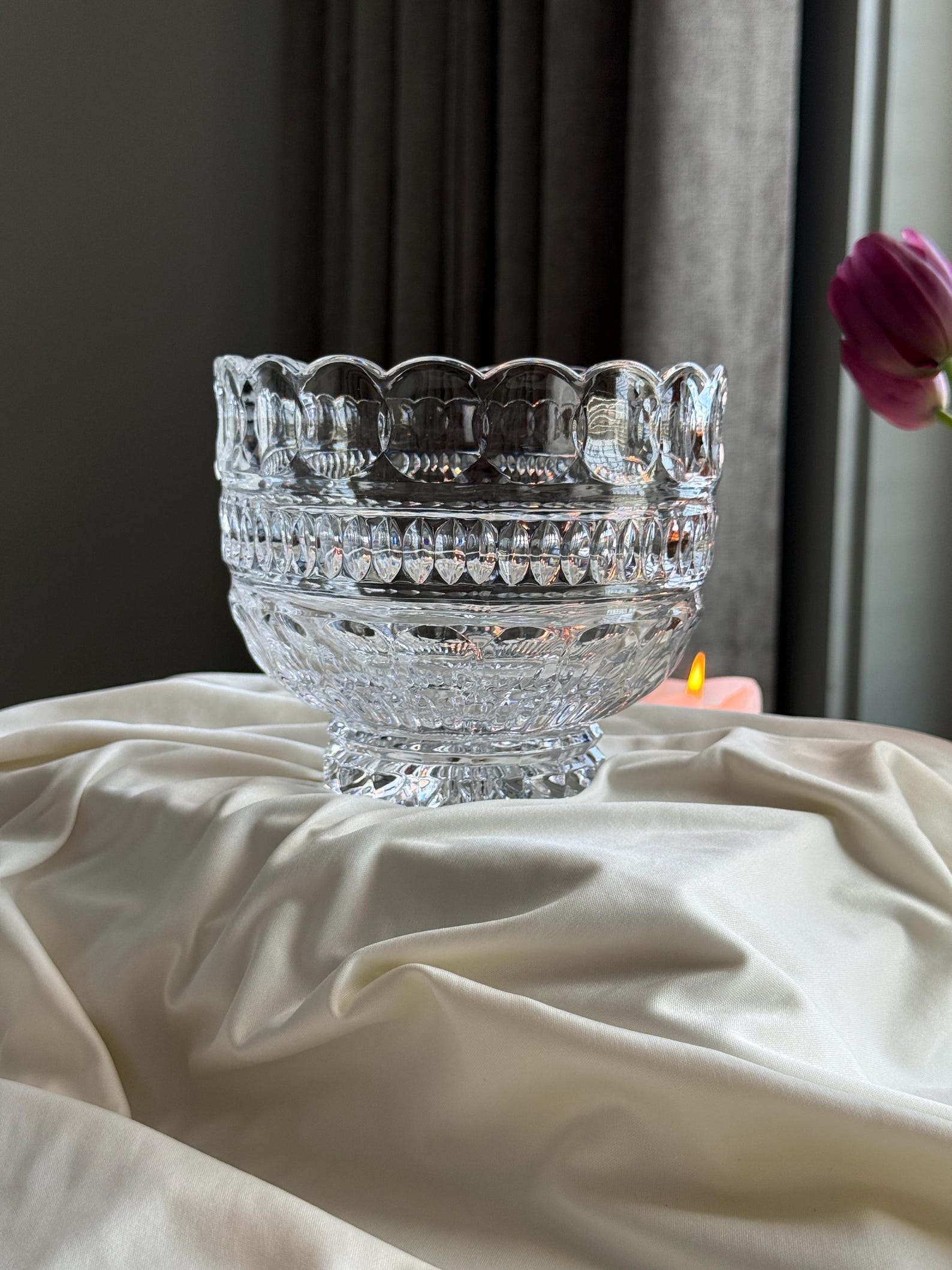 Footed Crystal Bowl w/ Scalloped Edge | Vintage