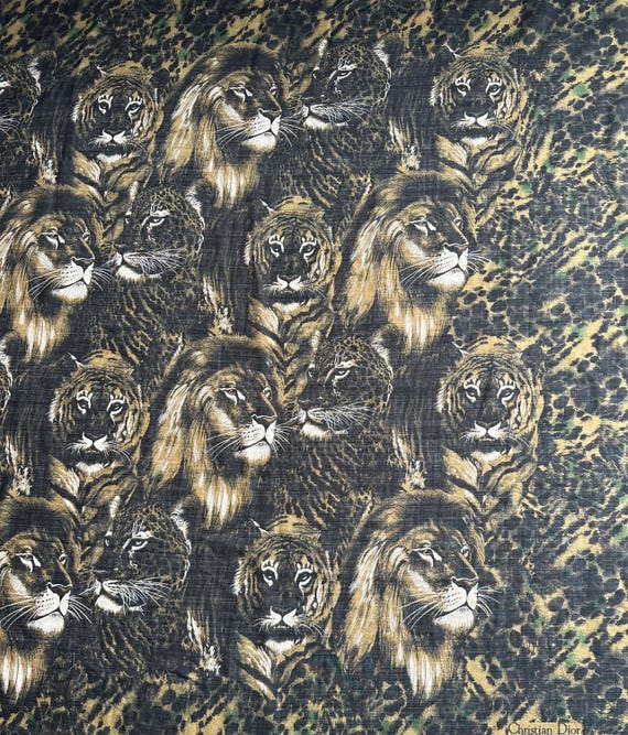 Make a bold and elegant statement with this luxur… - image 8