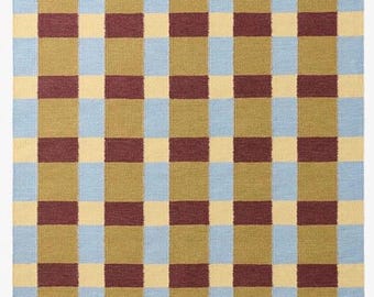 Alfombra de lana tejida a mano en granate y dorado: Diseño minimalista moderno escandinavo a cuadros Bauhaus