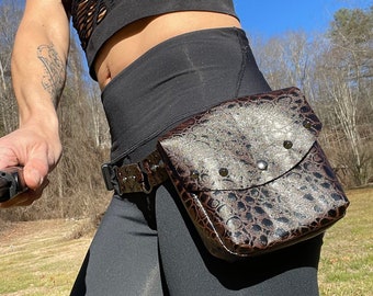 Handmade Leather Hip Bag: Brown Pocket Belt, Earthy Utility Design