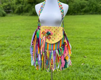 Bolso con flecos de encaje arcoíris – Bolso de mano estilo boho hippie reciclado
