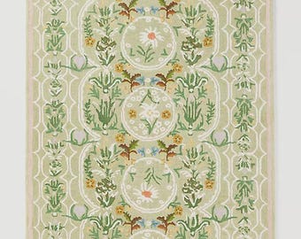 Hand-Tufted Wool Area Rug: Edelweiss Floral Design